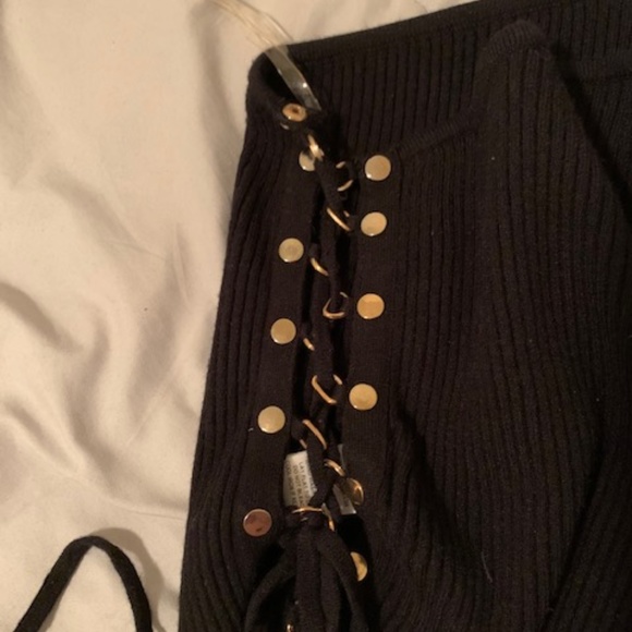 Jella C. Off Shoulder Lace Up Crop Top - Picture 6 of 6